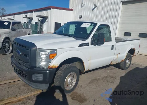 2011 Ford F-250 Xl z USA, uszkodzony, nr VIN 1FTBF2B62BEC37454